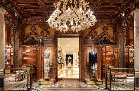 dolce gabbana tienda|dolce and gabbana official website.